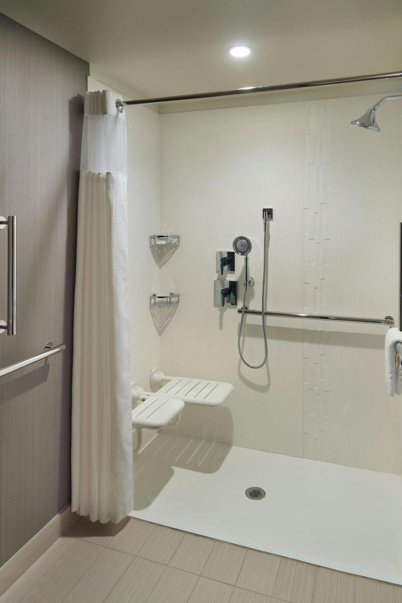 Hotel Courtyard By Marriott Lagrange Extérieur photo