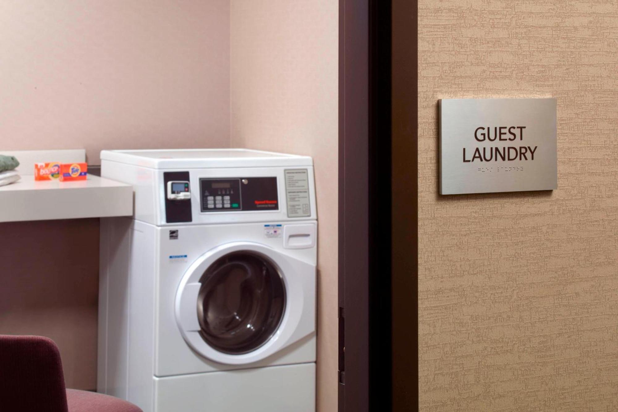 Hotel Courtyard By Marriott Lagrange Extérieur photo