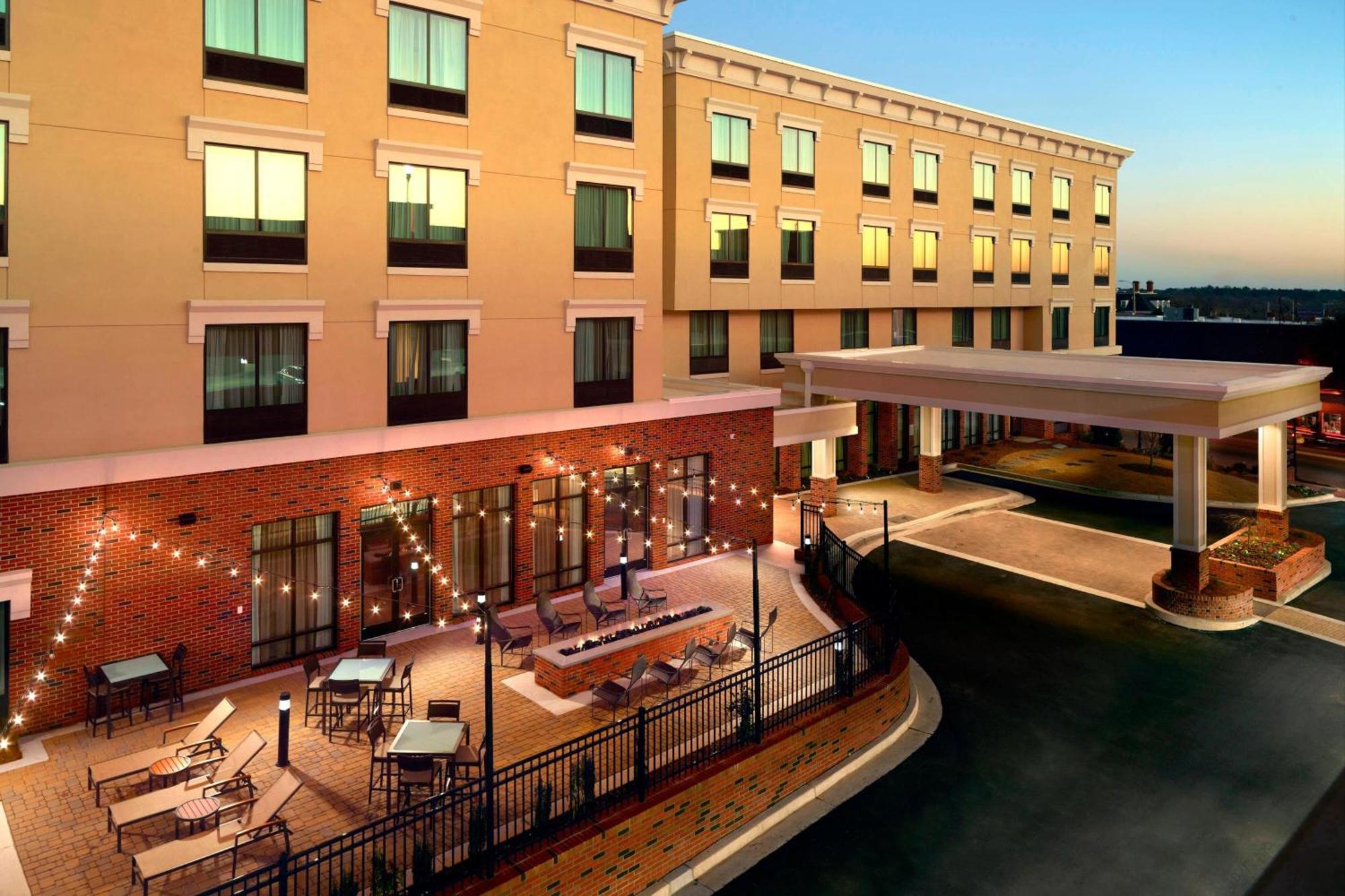 Hotel Courtyard By Marriott Lagrange Extérieur photo