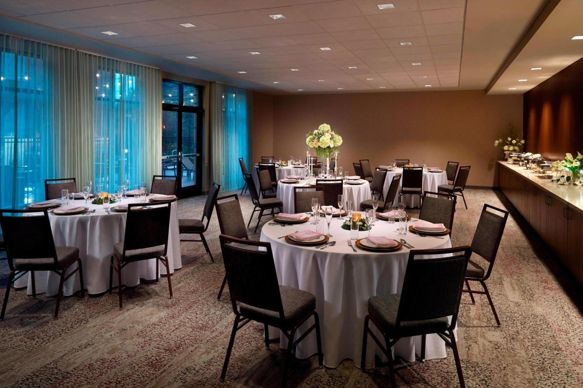 Hotel Courtyard By Marriott Lagrange Extérieur photo